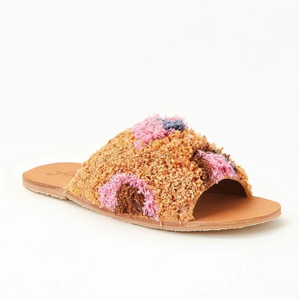 NWOT Free People Yuma woven "shag" peep toe sandal mules, 41